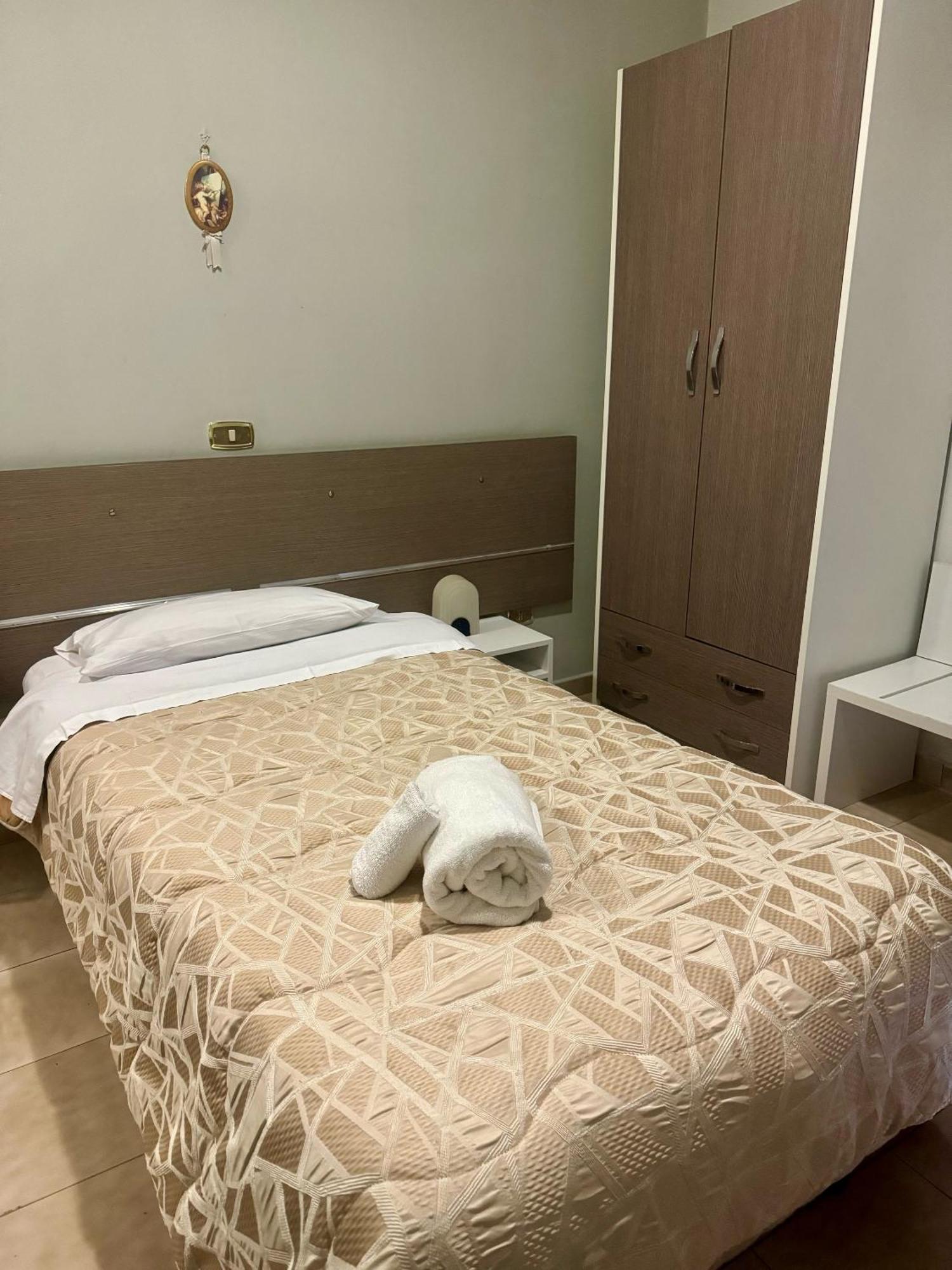 Hotel Il Santuario - Pompeja Zewnętrze zdjęcie
