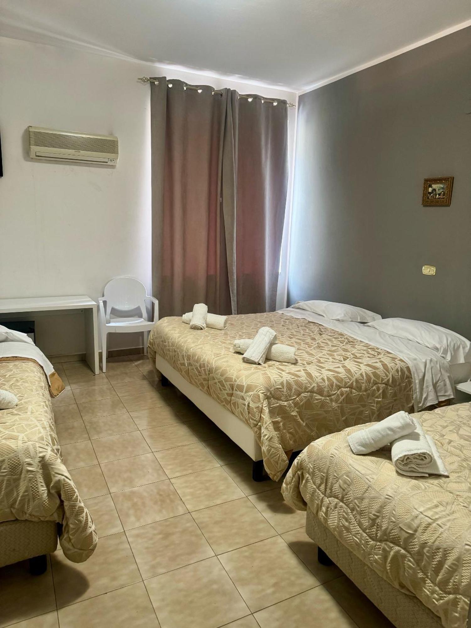 Hotel Il Santuario - Pompeja Zewnętrze zdjęcie