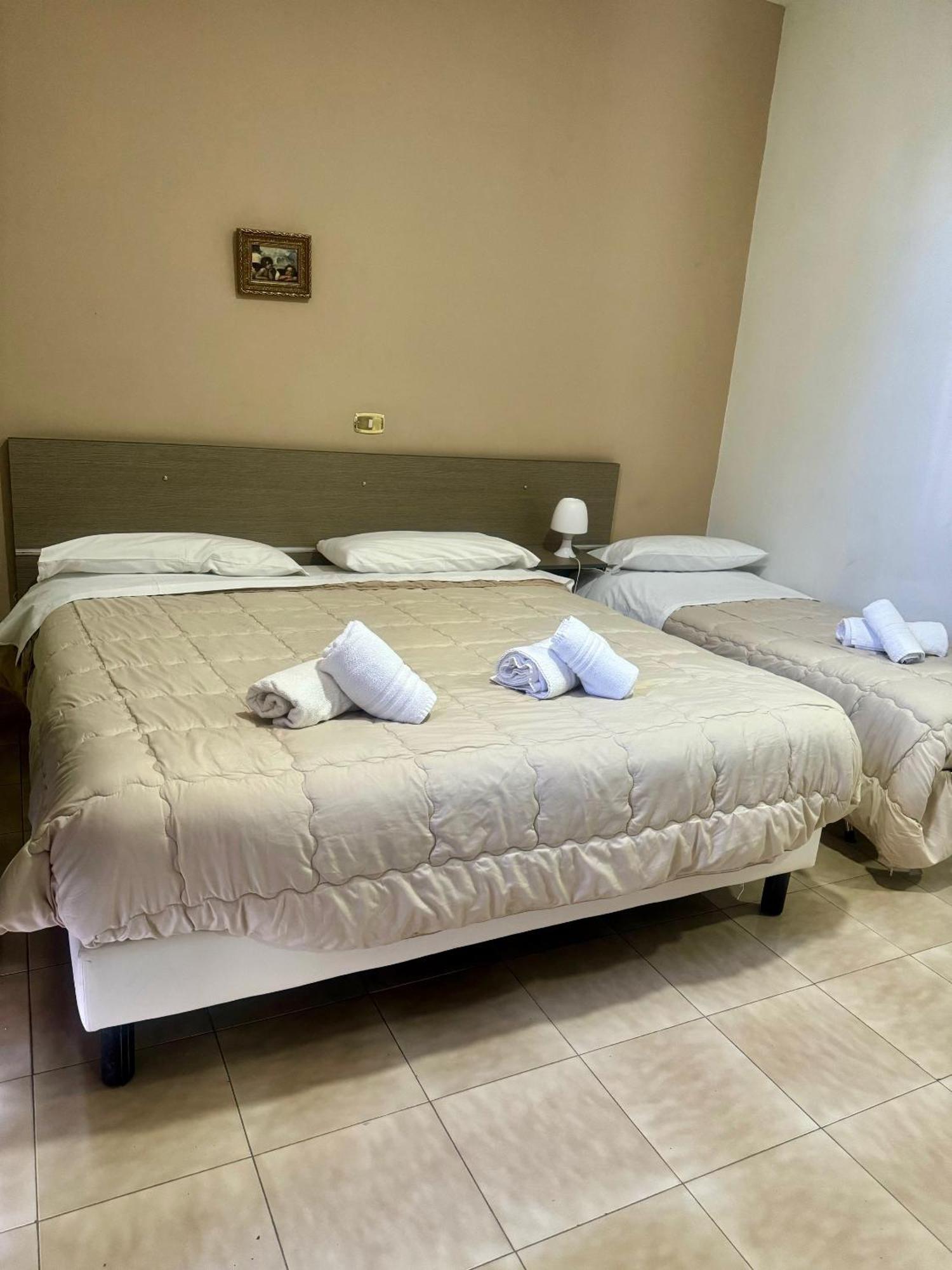 Hotel Il Santuario - Pompeja Zewnętrze zdjęcie
